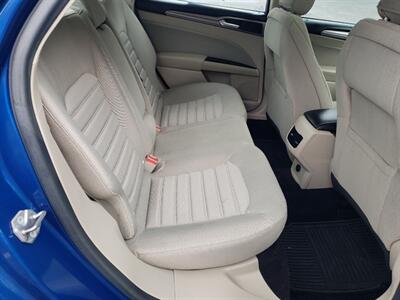 2017 Ford Fusion SE   - Photo 19 - Madison, OH 44057