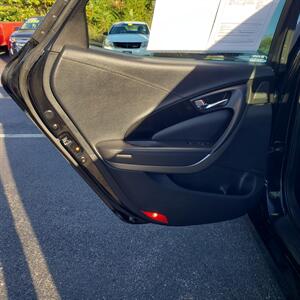 2013 Hyundai Azera - Photo 12 - Madison, OH 44057