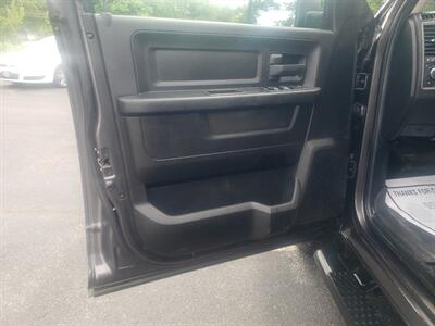 2019 RAM 1500 Classic Express - Photo 10 - Madison, OH 44057