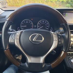 2013 Lexus ES 350 - Photo 28 - Madison, OH 44057