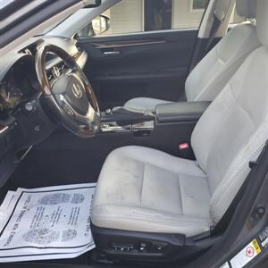 2013 Lexus ES 350 - Photo 9 - Madison, OH 44057