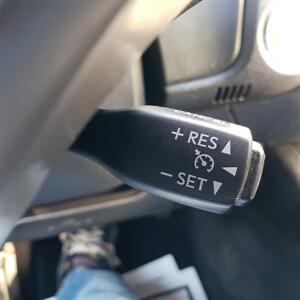 2013 Lexus ES 350 - Photo 31 - Madison, OH 44057