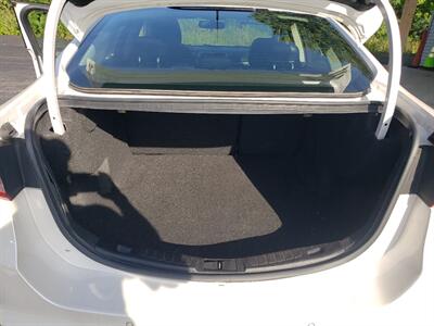 2017 Ford Fusion SE - Photo 11 - Madison, OH 44057