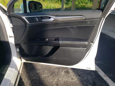 2017 Ford Fusion SE - Photo 14 - Madison, OH 44057