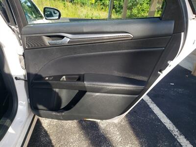 2017 Ford Fusion SE - Photo 15 - Madison, OH 44057
