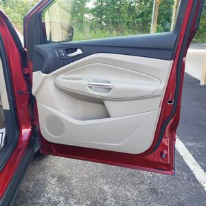 2016 Ford Escape Titanium   - Photo 15 - Madison, OH 44057