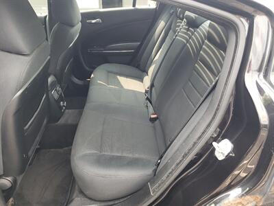 2011 Dodge Charger SE - Photo 9 - Madison, OH 44057