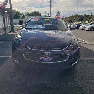 2017 Chevrolet Malibu LS   - Photo 4 - Madison, OH 44057