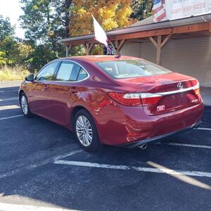 2014 Lexus ES 350 - Photo 6 - Madison, OH 44057