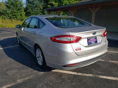 2016 Ford Fusion SE - Photo 6 - Madison, OH 44057