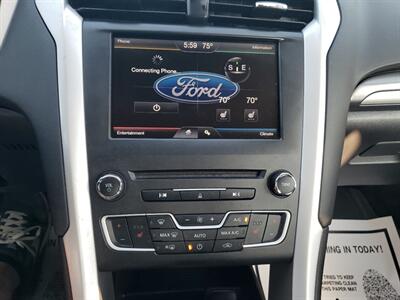 2016 Ford Fusion SE - Photo 21 - Madison, OH 44057