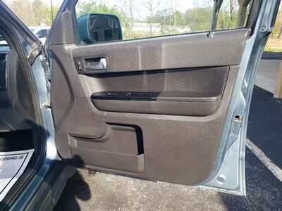 2012 Ford Escape Limited - Photo 32 - Madison, OH 44057