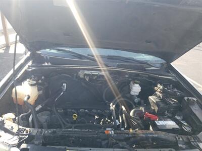 2012 Ford Escape Limited - Photo 11 - Madison, OH 44057