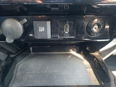 2012 Ford Escape Limited - Photo 19 - Madison, OH 44057