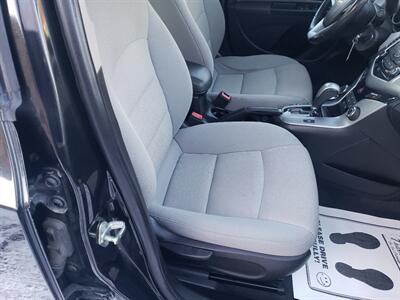2013 Chevrolet Cruze ECO Auto - Photo 14 - Madison, OH 44057