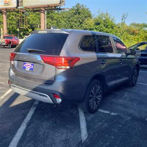 2019 Mitsubishi Outlander ES - Photo 4 - Madison, OH 44057