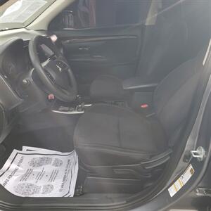 2019 Mitsubishi Outlander ES - Photo 8 - Madison, OH 44057