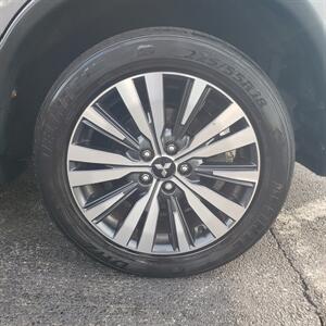 2019 Mitsubishi Outlander ES - Photo 33 - Madison, OH 44057