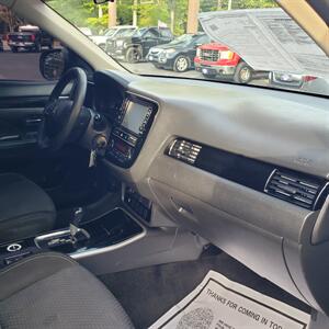 2019 Mitsubishi Outlander ES - Photo 18 - Madison, OH 44057
