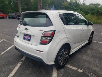 2019 Chevrolet Sonic LT Auto - Photo 4 - Madison, OH 44057