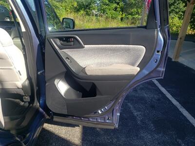 2017 Subaru Forester 2.5i   - Photo 14 - Madison, OH 44057