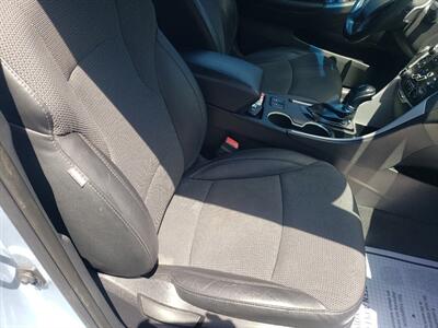 2013 Hyundai Sonata SE 2.0T - Photo 15 - Madison, OH 44057
