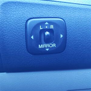 2009 Lexus ES 350   - Photo 28 - Madison, OH 44057