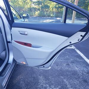 2009 Lexus ES 350   - Photo 15 - Madison, OH 44057