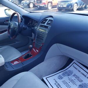 2009 Lexus ES 350   - Photo 17 - Madison, OH 44057