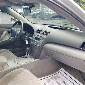 2010 Toyota Camry LE - Photo 16 - Madison, OH 44057