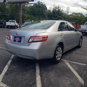 2010 Toyota Camry LE - Photo 4 - Madison, OH 44057