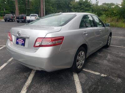 2010 Toyota Camry LE - Photo 4 - Madison, OH 44057