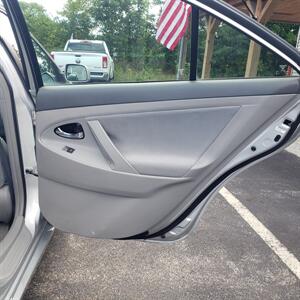 2010 Toyota Camry LE - Photo 14 - Madison, OH 44057