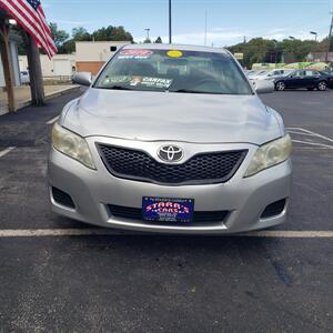 2010 Toyota Camry LE - Photo 2 - Madison, OH 44057