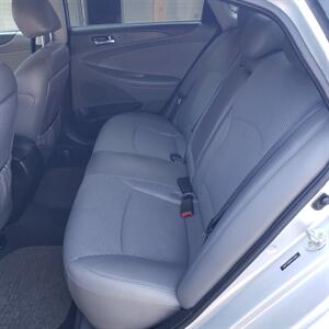 2013 Hyundai SONATA SE 2.0T   - Photo 9 - Madison, OH 44057