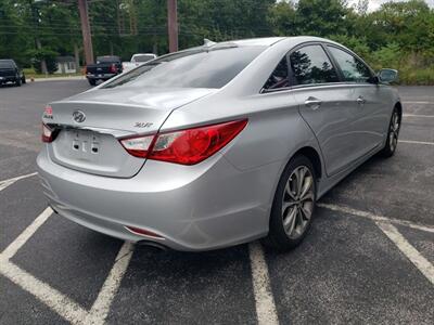2013 Hyundai SONATA SE 2.0T - Photo 4 - Madison, OH 44057