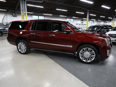 2018 Cadillac Escalade ESV Platinum 4X4   - Photo 8 - Addison, IL 60101