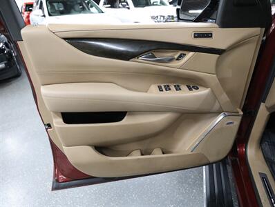 2018 Cadillac Escalade ESV Platinum 4X4   - Photo 35 - Addison, IL 60101