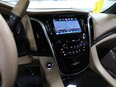 2018 Cadillac Escalade ESV Platinum 4X4   - Photo 41 - Addison, IL 60101