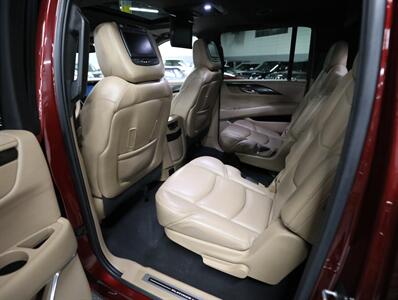 2018 Cadillac Escalade ESV Platinum 4X4   - Photo 31 - Addison, IL 60101