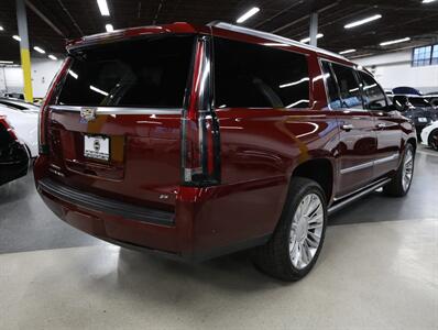 2018 Cadillac Escalade ESV Platinum 4X4   - Photo 9 - Addison, IL 60101
