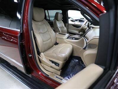 2018 Cadillac Escalade ESV Platinum 4X4   - Photo 18 - Addison, IL 60101