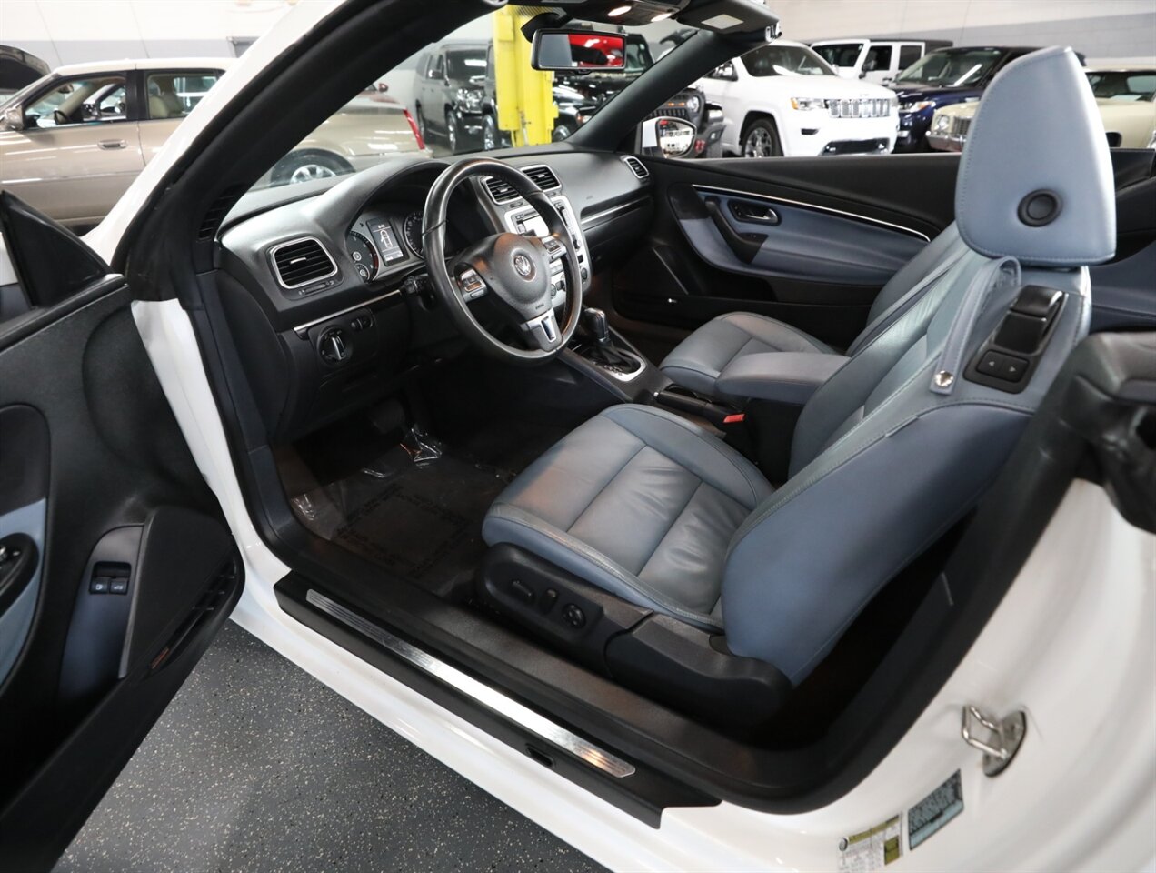 2014 Volkswagen Eos Executive SULEV - Photo 27 - Addison, IL 60101