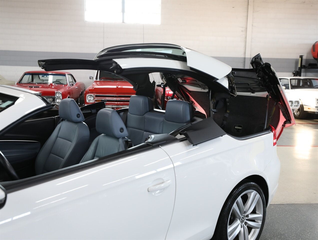 2014 Volkswagen Eos Executive SULEV - Photo 46 - Addison, IL 60101
