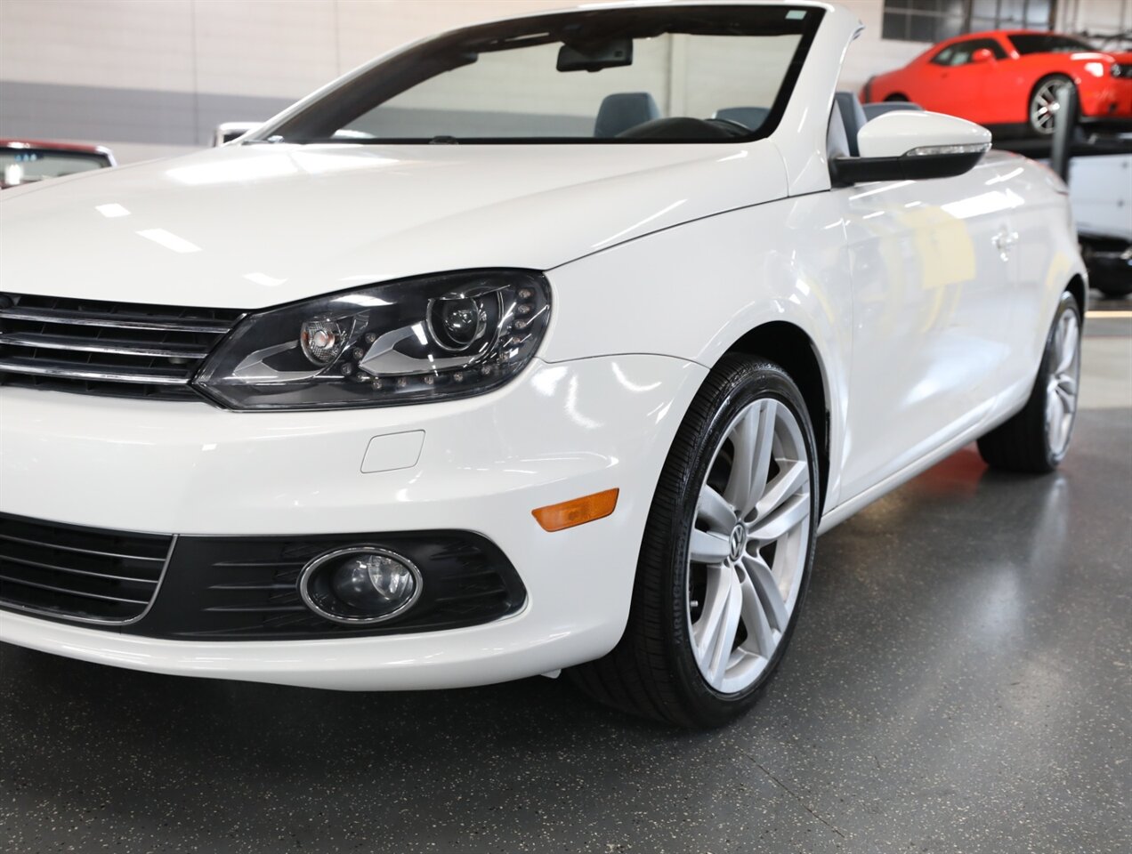2014 Volkswagen Eos Executive SULEV - Photo 5 - Addison, IL 60101