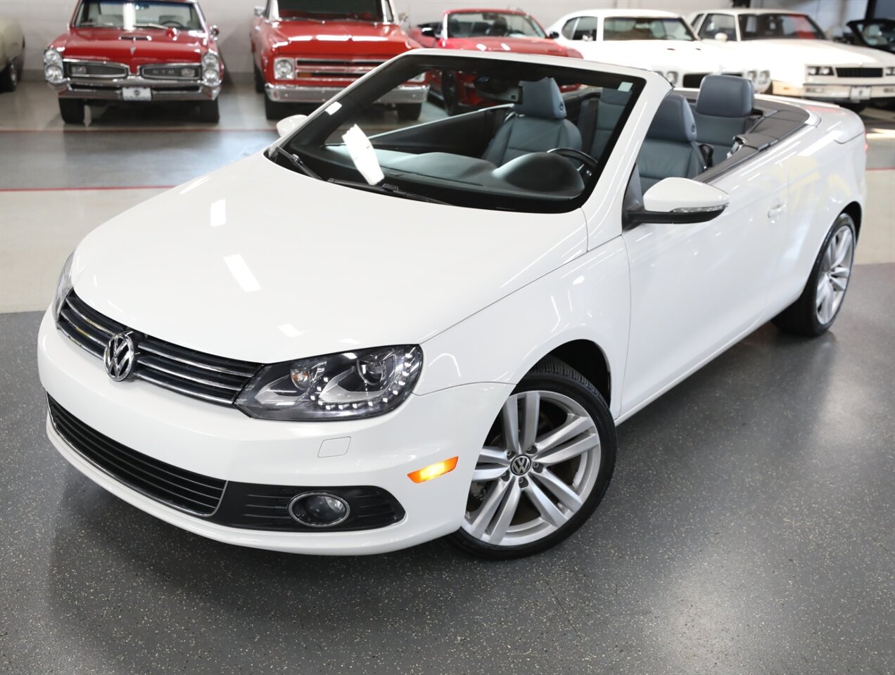 2014 Volkswagen Eos Executive SULEV - Photo 2 - Addison, IL 60101