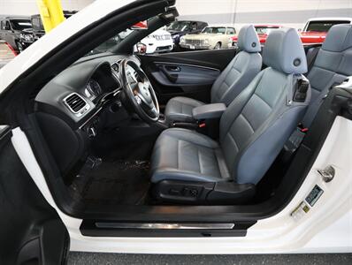2014 Volkswagen Eos Executive SULEV - Photo 28 - Addison, IL 60101