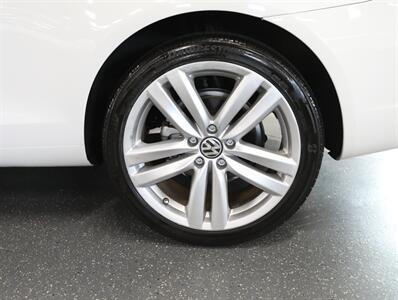 2014 Volkswagen Eos Executive SULEV - Photo 47 - Addison, IL 60101
