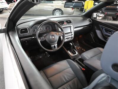 2014 Volkswagen Eos Executive SULEV - Photo 24 - Addison, IL 60101