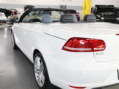2014 Volkswagen Eos Executive SULEV - Photo 15 - Addison, IL 60101